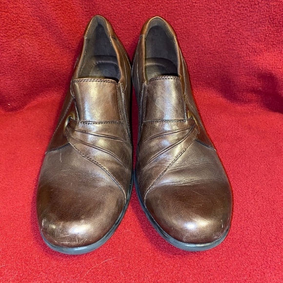 Ladies Clark’s size 11 brown leather shoes - Picture 1 of 7